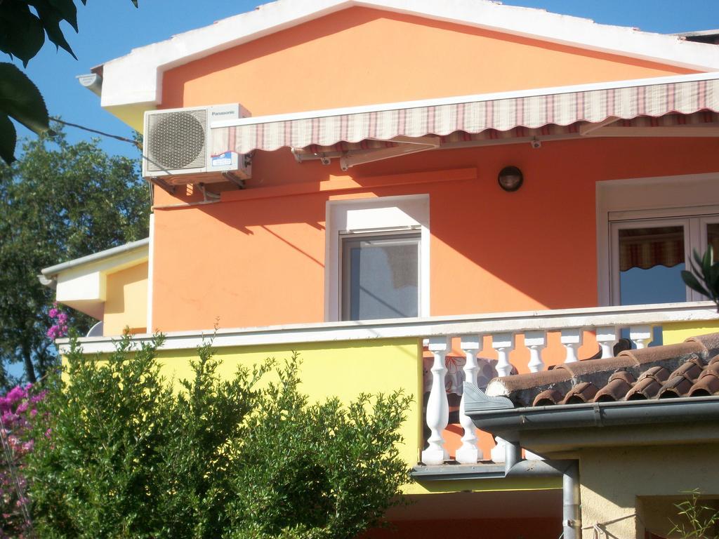 Apartments Mirjana Petrcane Exterior foto
