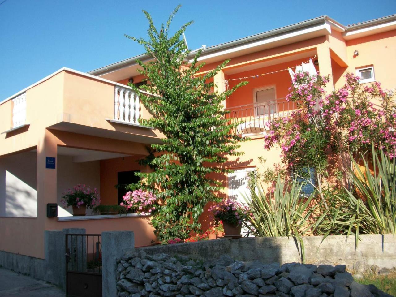 Apartments Mirjana Petrcane Exterior foto