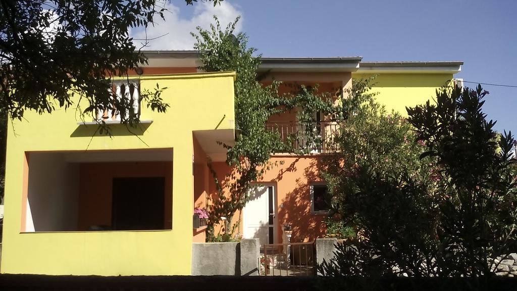 Apartments Mirjana Petrcane Exterior foto