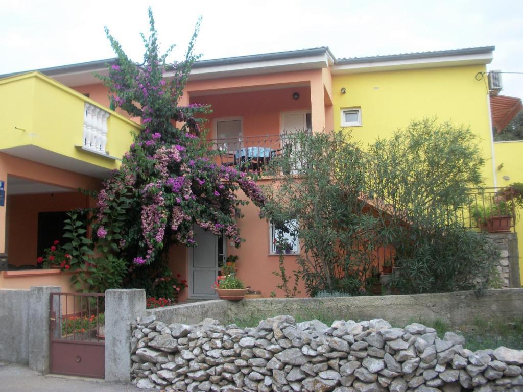 Apartments Mirjana Petrcane Exterior foto